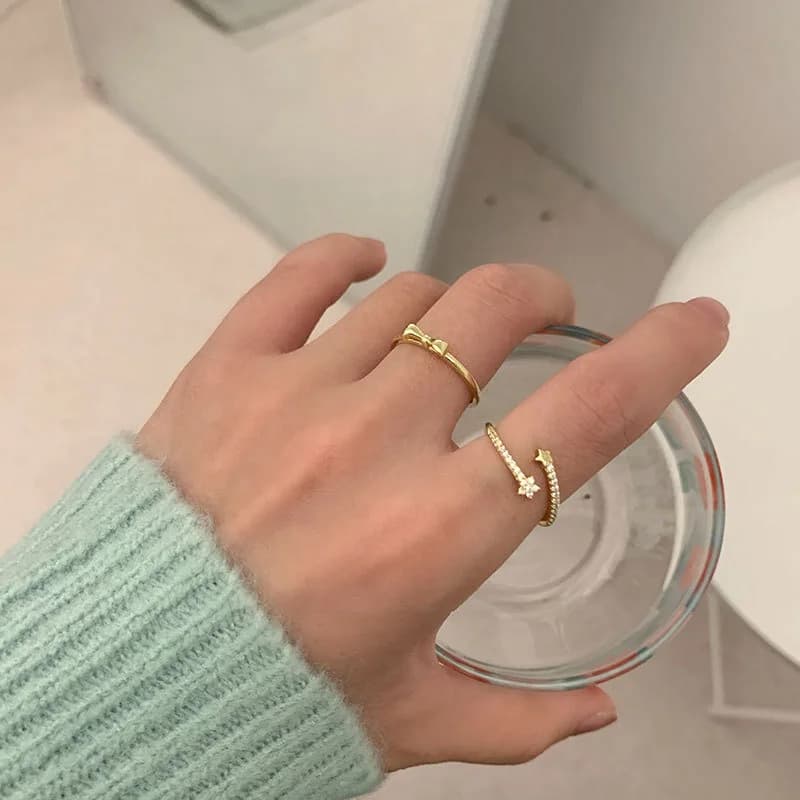 Anello aperto Cold Wind Bow, semplice e alla moda, versatile per l'uso quotidiano, anello di lusso discreto per indice, da donna, per matrimonio