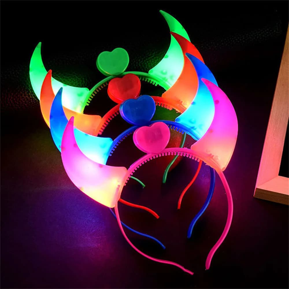 Fascia per capelli in corno di mucca a LED illuminata principessa Cerchietto per capelli luminoso Diademi Fascia per capelli lampeggiante Forniture per feste di matrimonio di Natale di Halloween