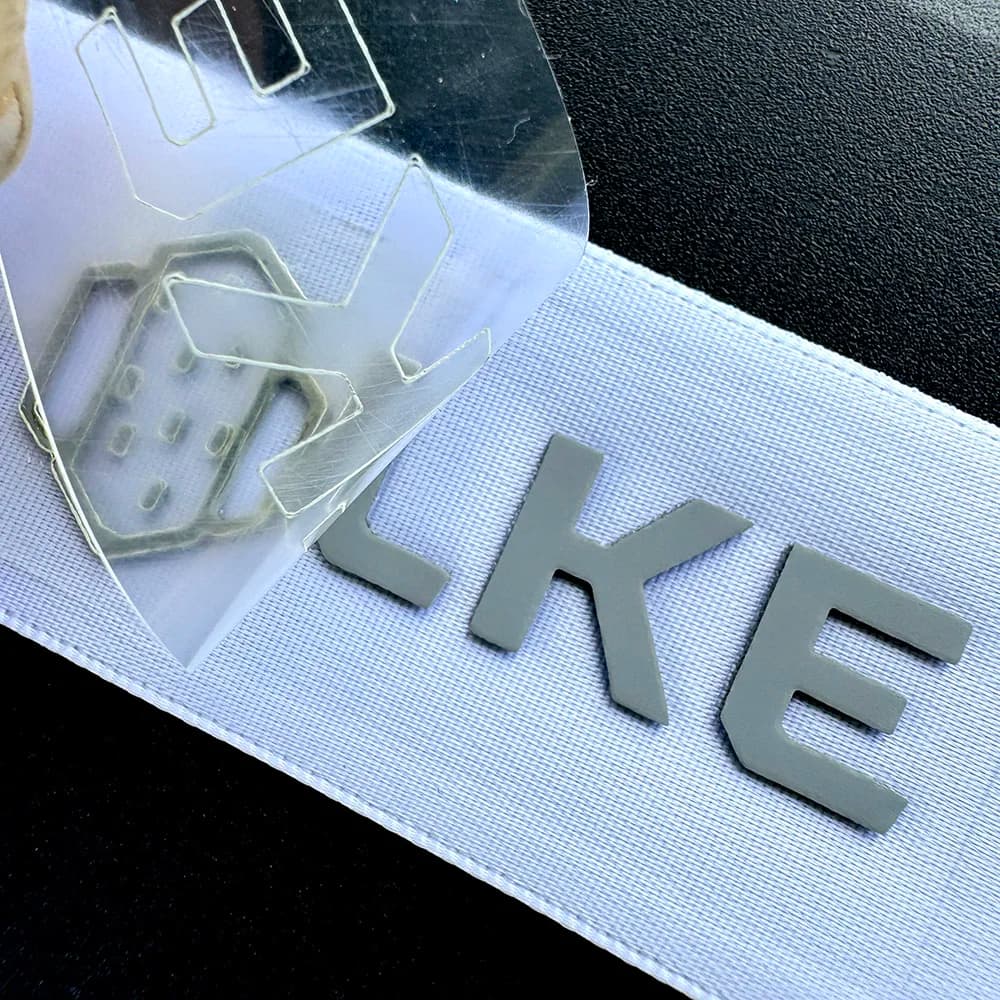 Thick 3D Personalized soft vinyl labels plate heat transfer patches clothes washing logo printing customized 4-12cm 0.6mm