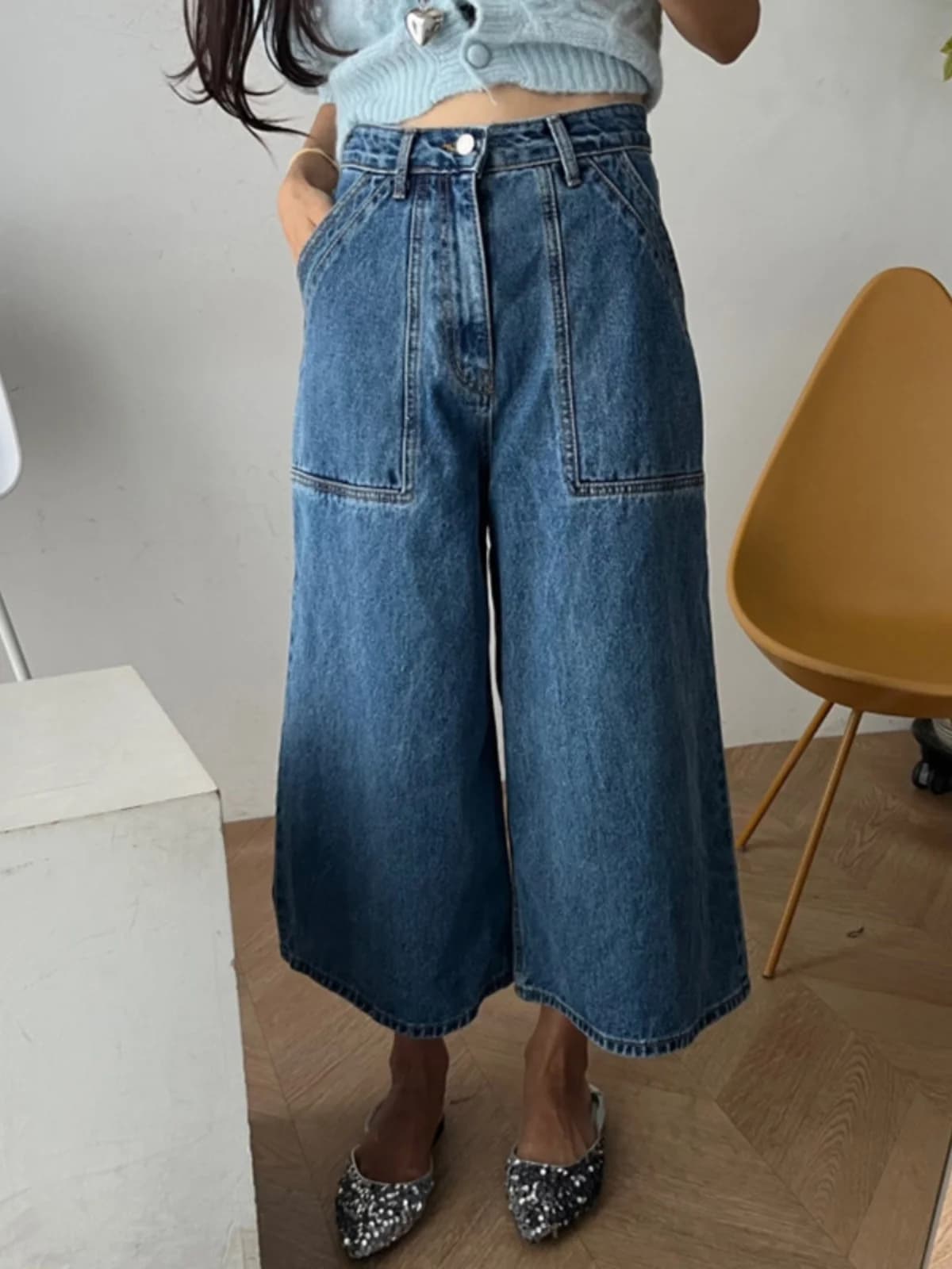 Retro High Waist Wide Leg Jeans Women's Autumn Long Pants Straight Cut Large Pocket Chic Slimming Versatile Denim Trousers