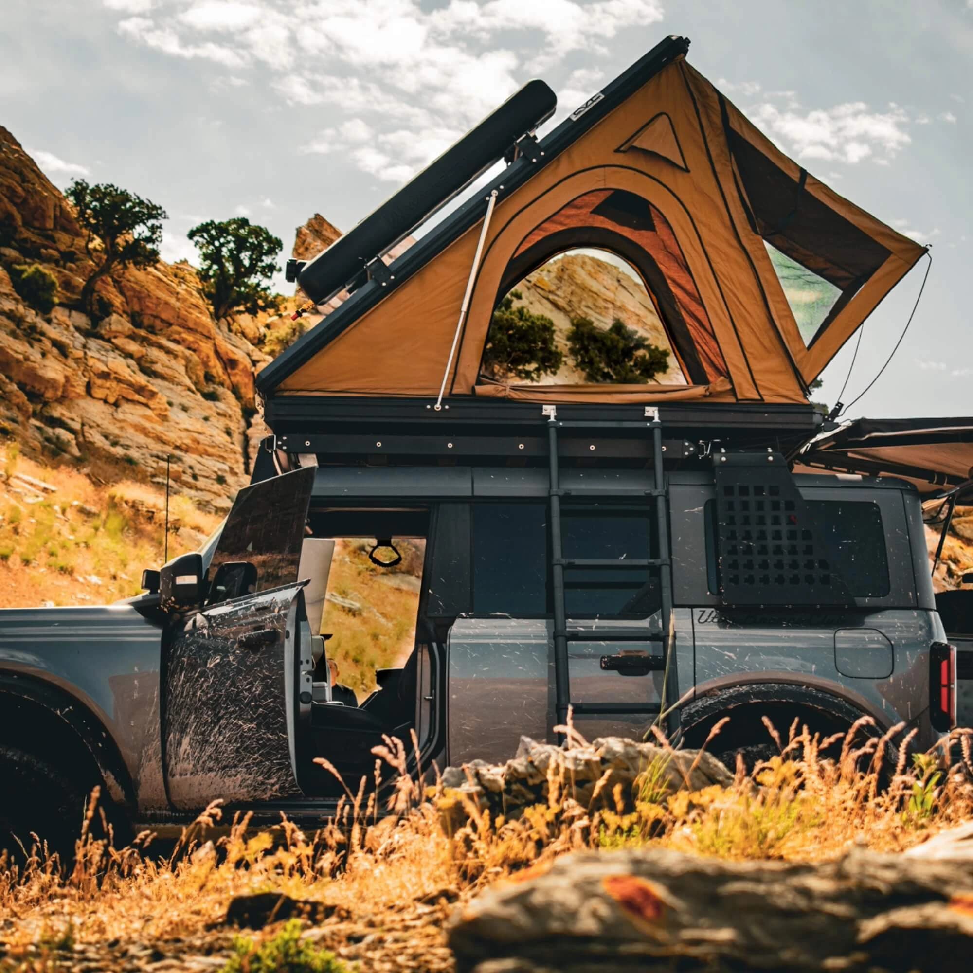 2-3 Person Hard Shell Aluminium Cover Car Roof Tent RTT Camping Pickup Truck Rooftop with Canvas Fabric Outdoor Use