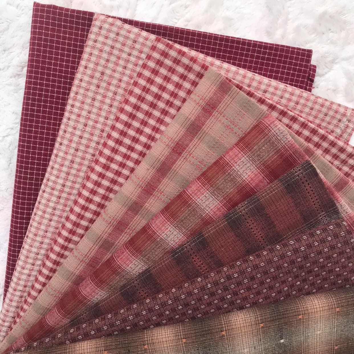 50*140cm Soft Small Plaid Japanese Yarn Dyed Cotton Quilting Fabric Handmade Purse patchwork Tissue Upholstery Sewing Fabric.