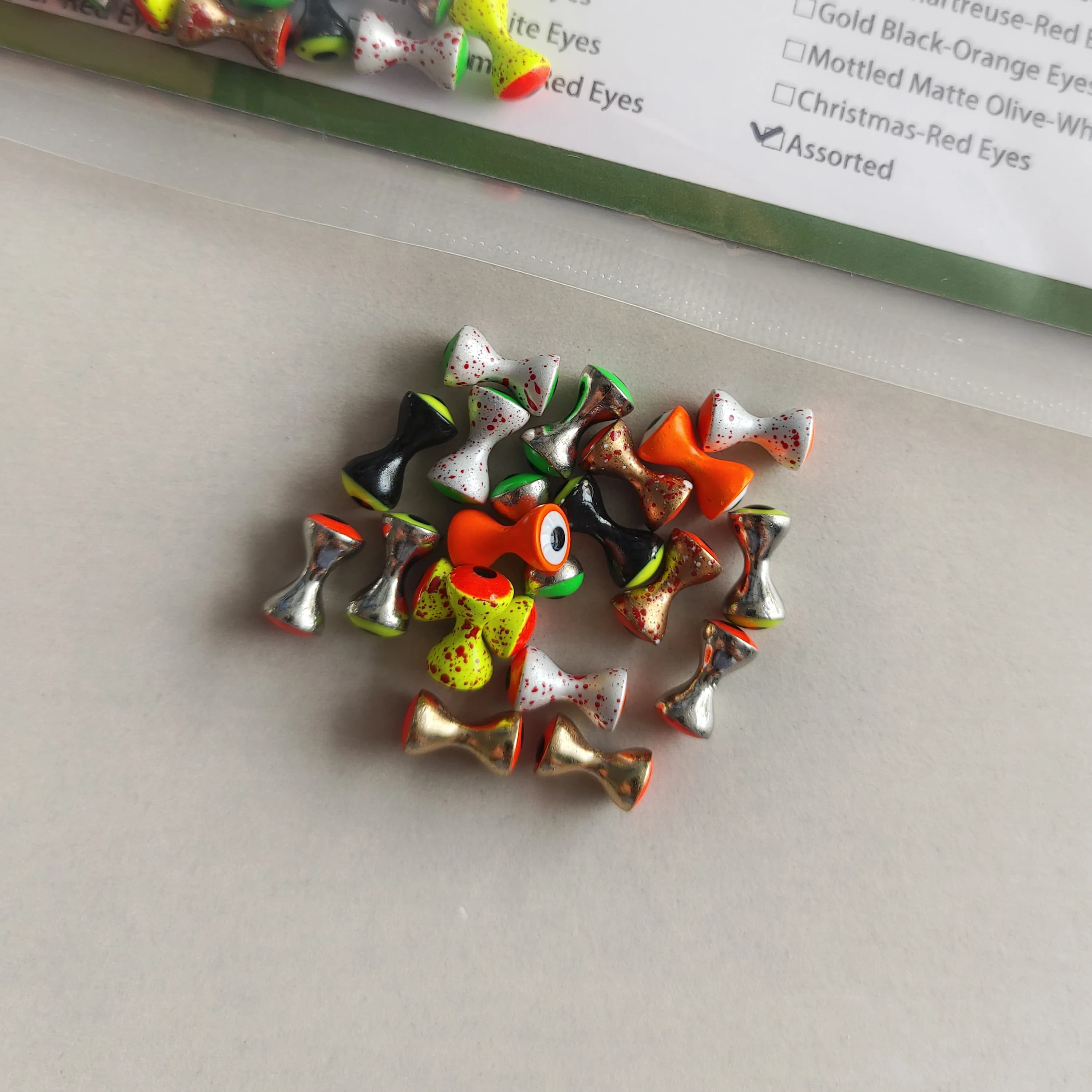 20 Pezzi Totali, 10 Colori Assortiti, 4 Misure, Occhi a Doppia Pupilla in Tungsteno per la Realizzazione di Mosche Artificiali