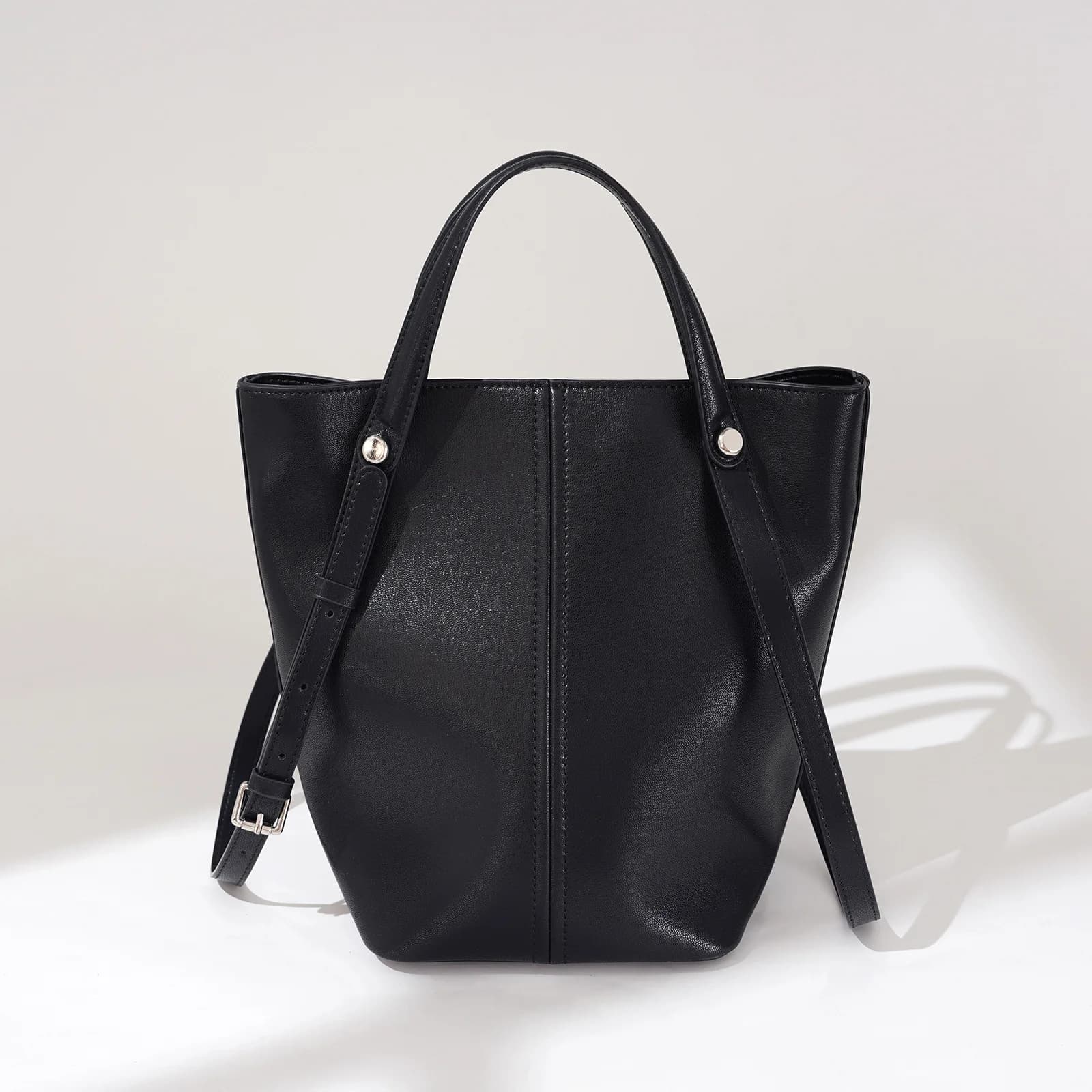 Borsa per pannolini semplice, facile da pulire, multitasche, leggera, per gli oggetti essenziali del bambino, per brevi viaggi e compiti quotidiani