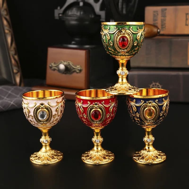Calice Medievale Vintage Inciso a Mano, Bicchiere in Metallo Stile Europeo per Bar, Sala da Pranzo e Arredamento Casa