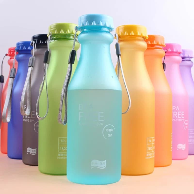 550ML BPA Free Drinkware Bollitore portatile in plastica a prova di perdite Bottiglia di soda infrangibile Tazza d'acqua sigillata Bottiglia d'acqua per bevande