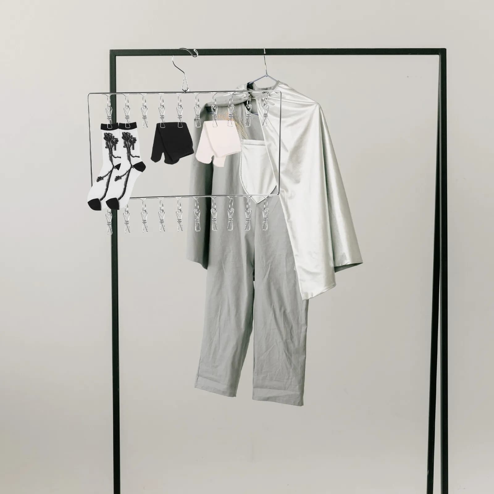 Dryer with stainless steel clip, Anti-wind and Anti-rust socks for domestic and foreign use