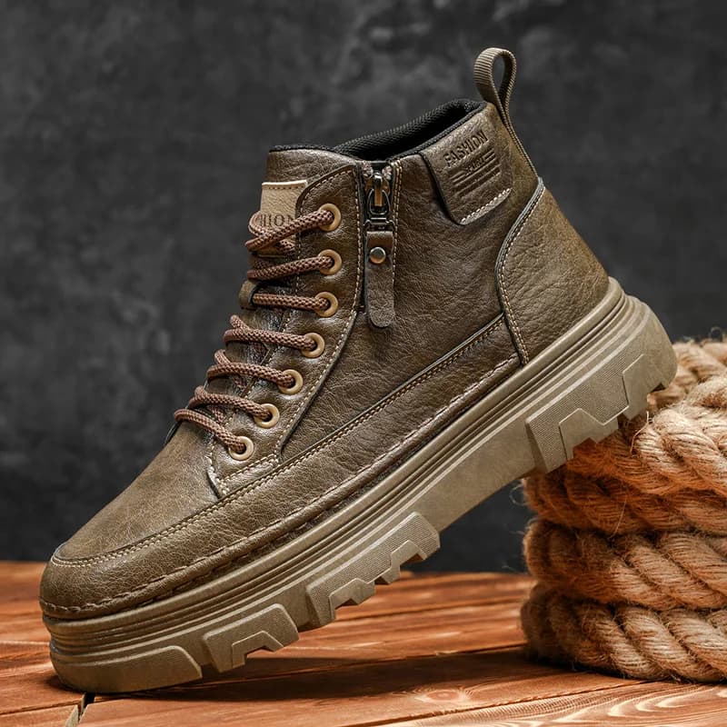 Stivali da Uomo 2026: Scarpe Sportive Impermeabili in Pelle a Mezza Altezza, Stivaletti alla Moda, Scarpe Casual da Trekking Outdoor, Sneaker da Uomo