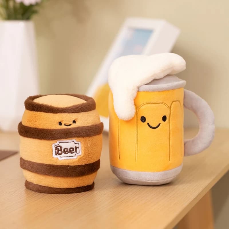 Peluche Morbidi Serie Birra Estiva: Barile, Lattina, Bottiglia, Boccale da Birra - Cuscini e Ornamenti Estivi Freschi, Regali Creativi per Amici