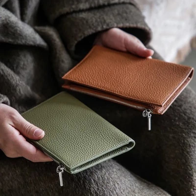 Leather passport case Waterproof wallet for credit card travel Nice book for passport for woman/man Hinge passport cover