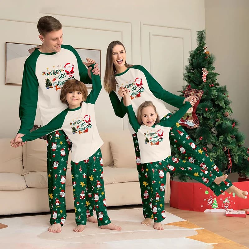 2026 Christmas Matching Pajamas Family Outfits Patchwork Set Adult Father Mother Kids Baby Sleepwear Look Pyjamas Clothes