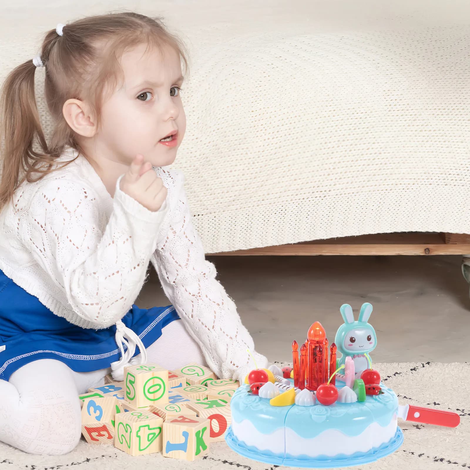 Set da 38 Pezzi per Tagliare Alimenti, Frutta Blu, Torte, Gioco di Cucina Fai-da-Te, Giocattoli Educativi Divertenti per Bambini e Bimbi Piccoli con Decorazioni per Torte a Colori Casuali