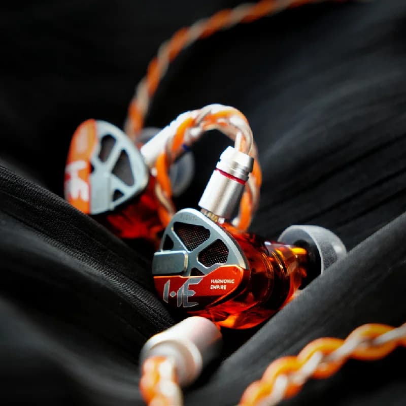 Cuffie in-ear dinamiche semi-aperte HE Xiaoqiao