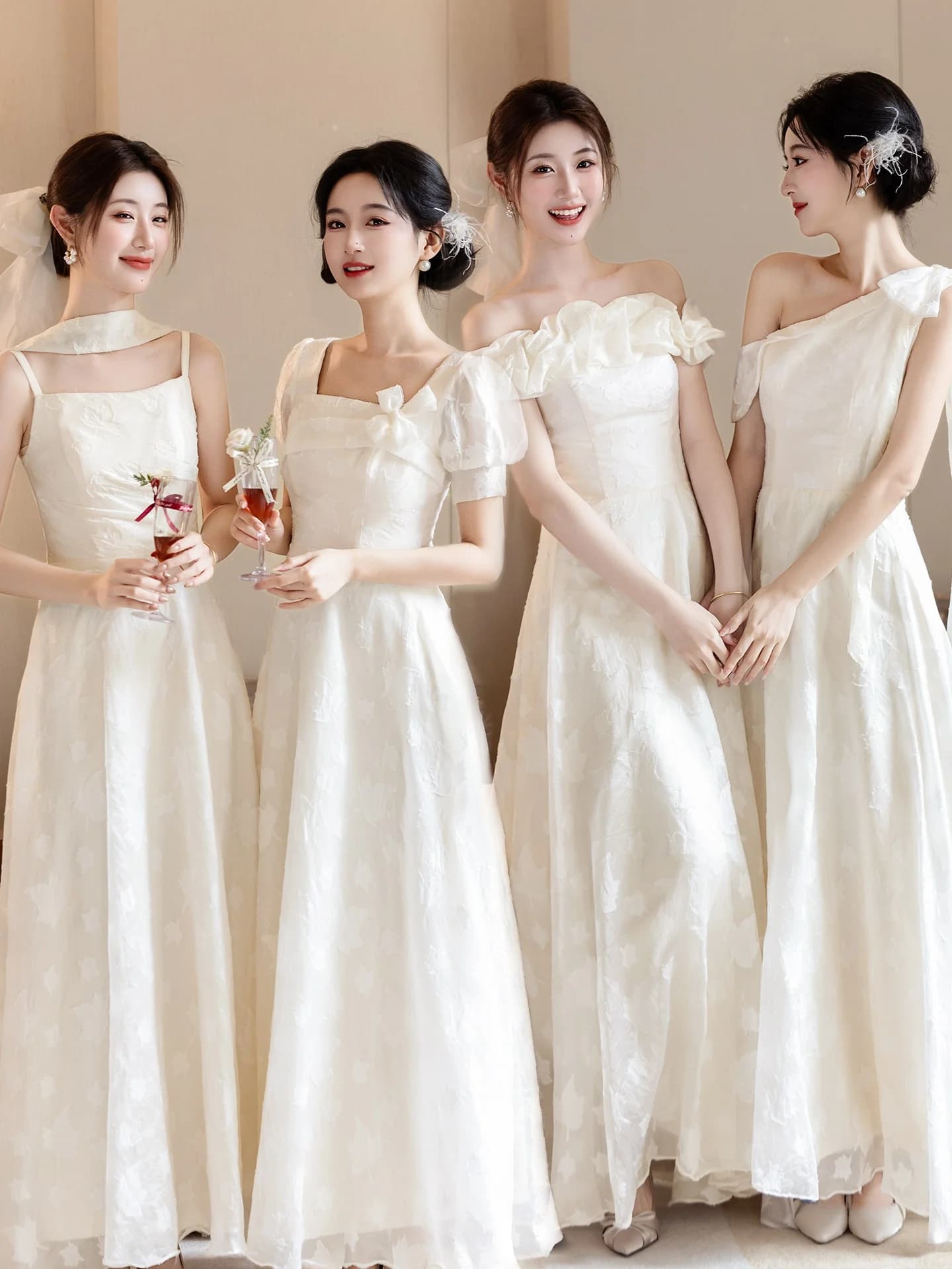 Elegante Abito da Damigella Color Champagne per Matrimoni e Feste, Gonna a Trapezio Modellante, Stile Dolce, Outfit da Damigella per Donne sotto i 25 Anni
