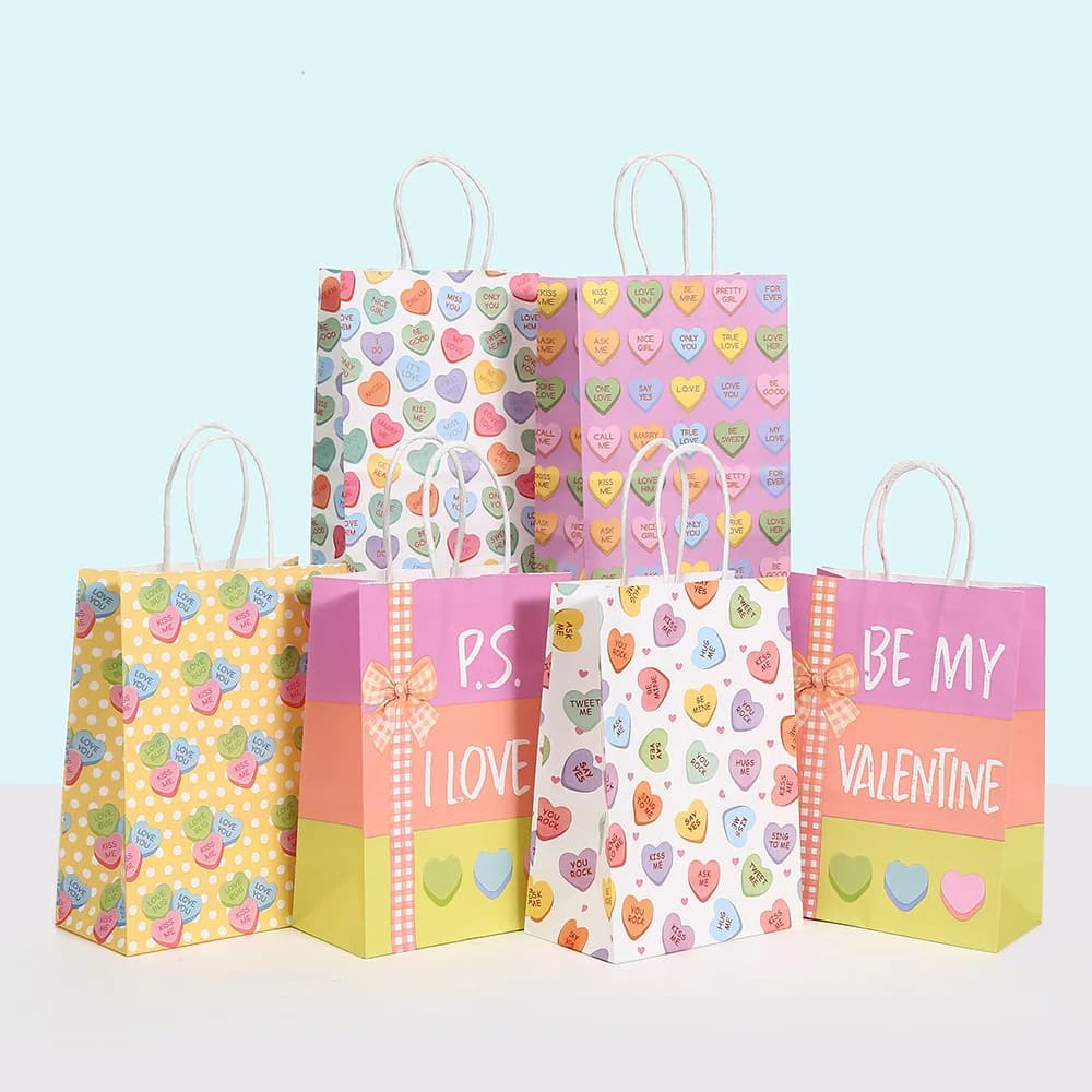 30pcs Valentine's Day Kraft Paper Gift Bag Love Heart Shape Butterfly for Lover Gift Packing Paper Hand Bag