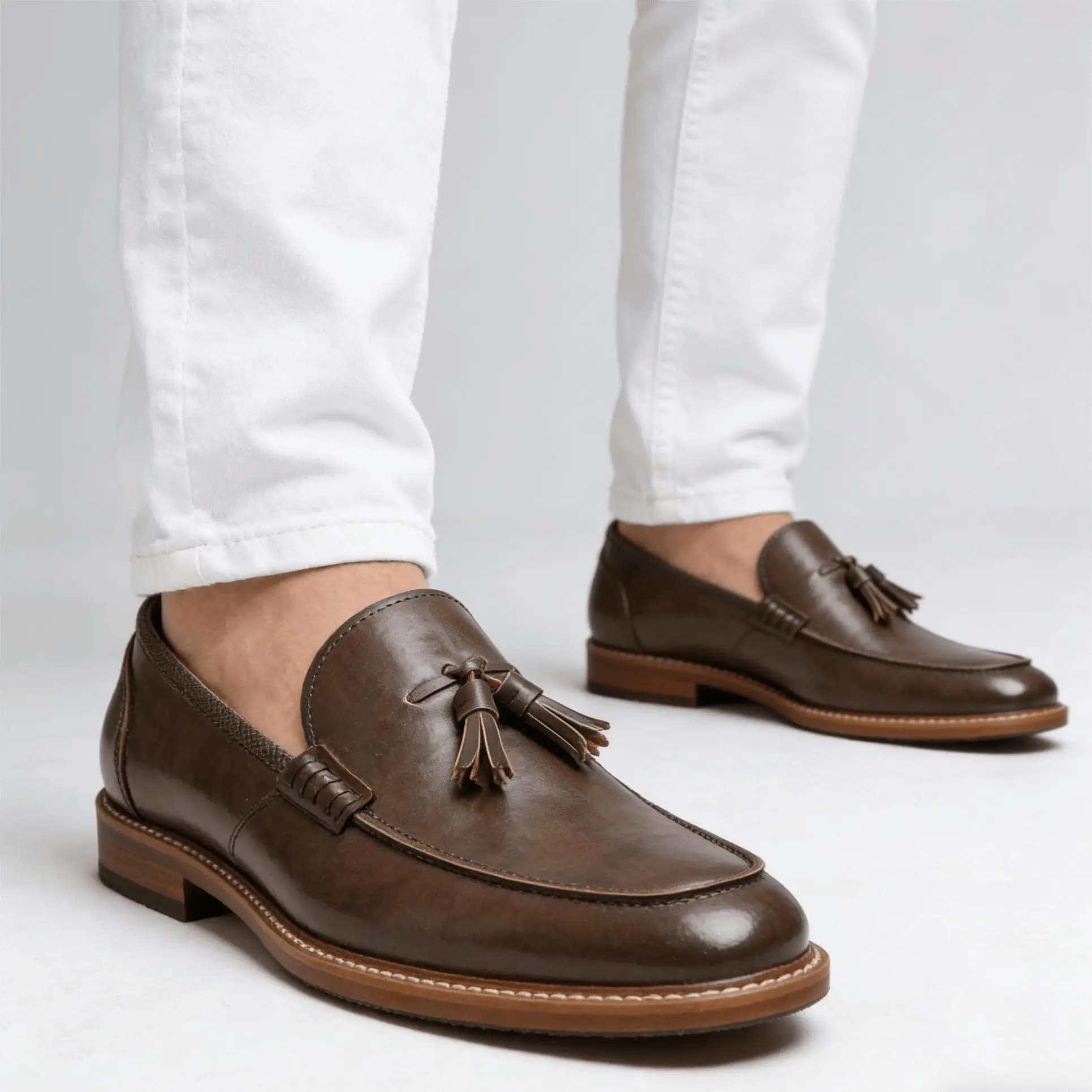 Men's summer shoes breathable, fashionable, comfortable, leather.