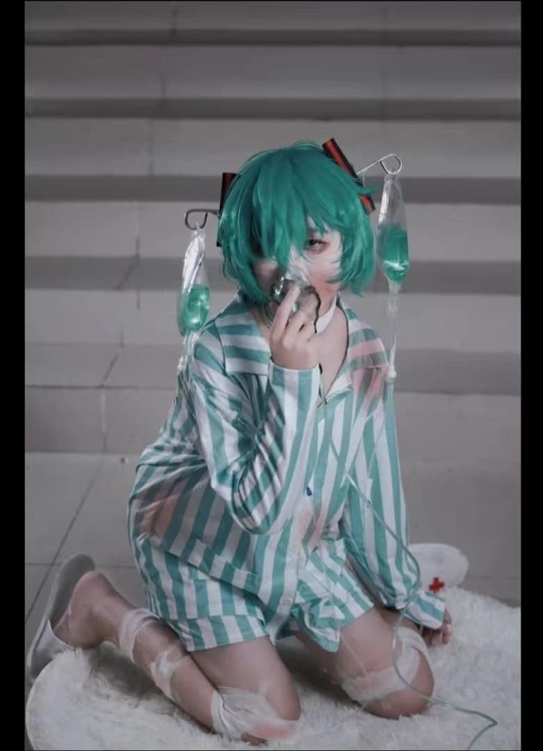 Costume cosplay Miku Set ampio a righe a maniche lunghe da paziente adatto per Halloween e Natale