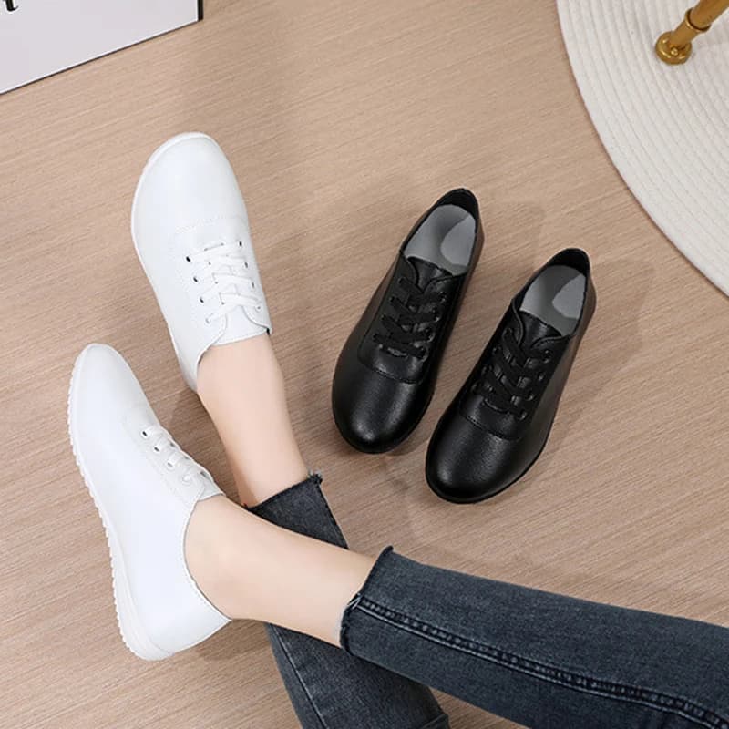 Women Flat Shoes Comfortable Walking Shoes Soft-sole Moccasins Spring White Shoes Black Lace-up Casual Women Sneakers WSH5725