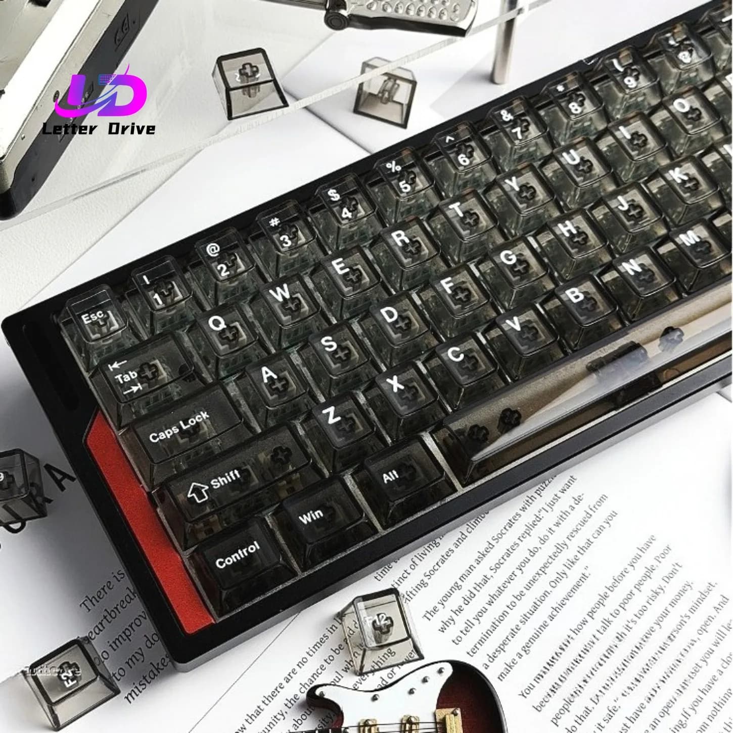 White Heart-shaped Black Transparent Cherry Keycap Kit 132 Keys PC Large Optical Transmission Capacity for Mechanical Keyboard