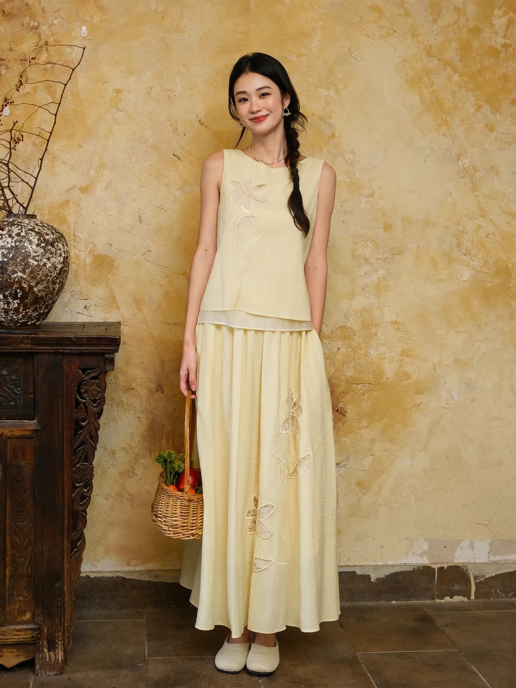 LAZYZ Summer 2026 New Style Fashionable Embroidered Lace Sleeveless Women's Set High Waist Midi Skirt And Top Two-Piece Suit