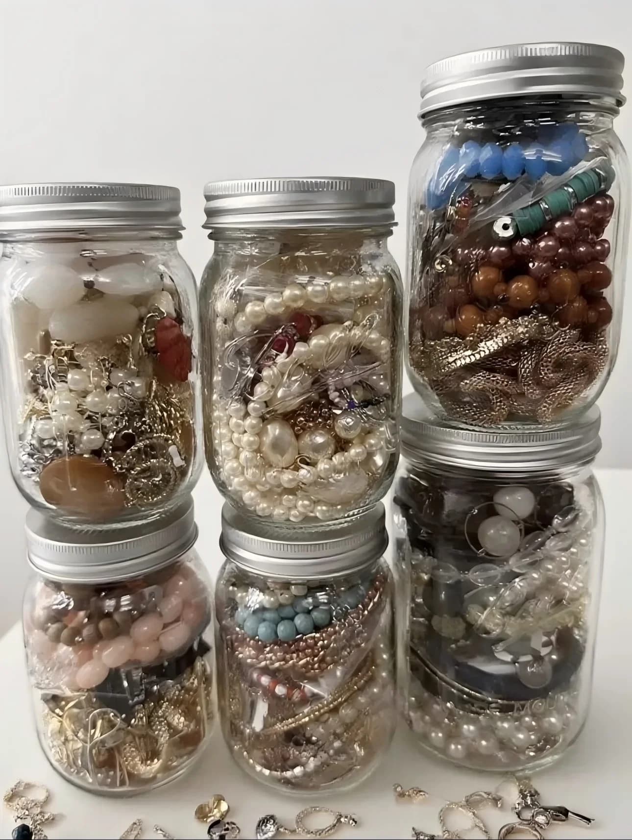 Il nuovissimo marchio altamente popolare di Tiktok scatola cieca barattolo scatola cieca mista borsa fortunata collana orecchini braccialetto casuale