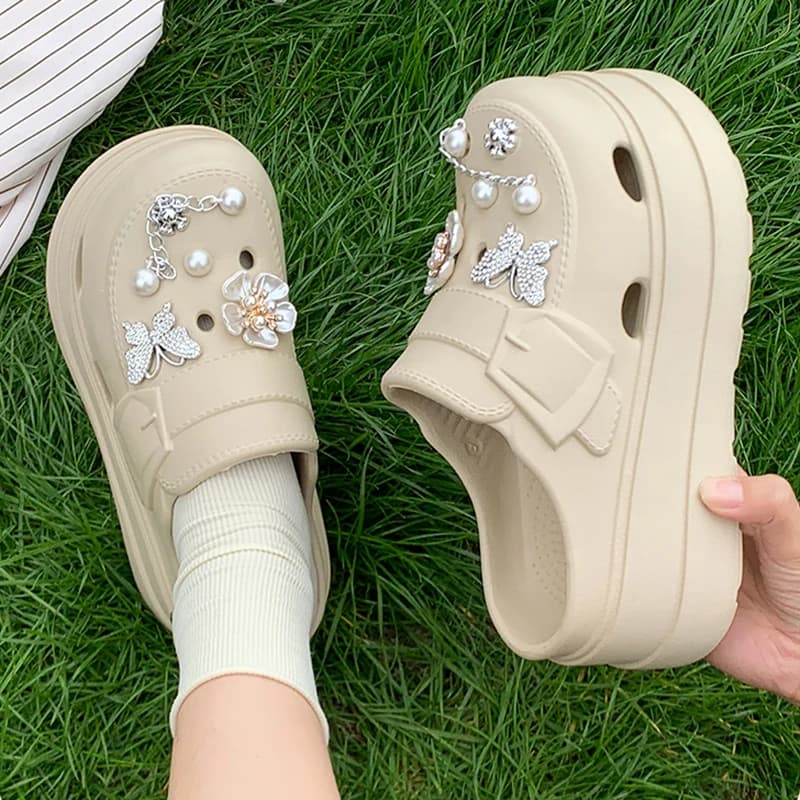 Elegant Pearl Flower Chunky Platform Clogs Women Summer 2026 Thick Bottom Beach Sandals Crystal Butterfly EVA Slippers for Women
