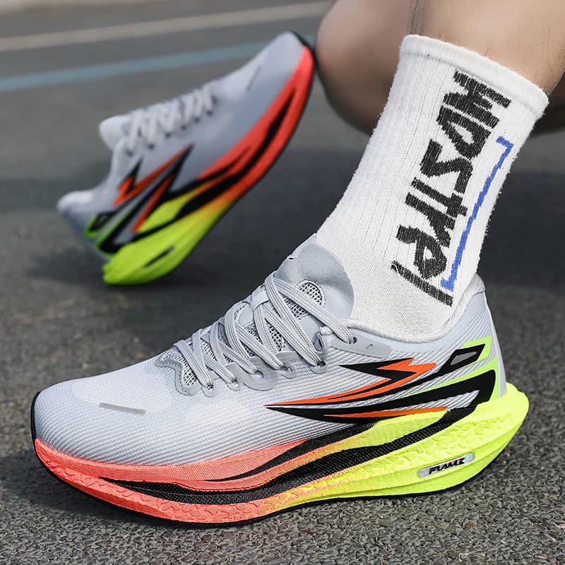 Scarpe da corsa estive in carbonio speciali per maratona, scarpe sportive da uomo traspiranti e leggere, scarpe sportive comode e antiscivolo da donna 45