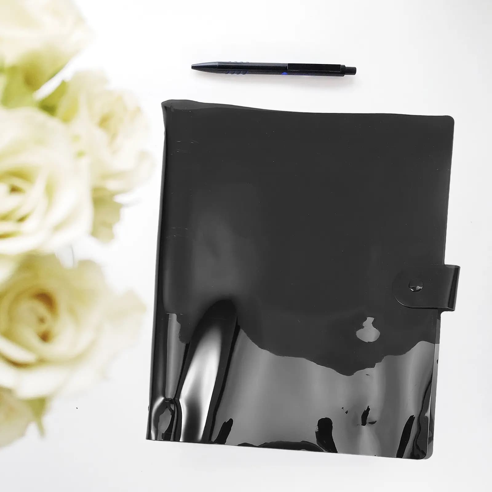Copertina per agenda in PVC A4 a 4 fori con chiusura a scatto, ricaricabile, per pianificazione quotidiana e appunti in classe