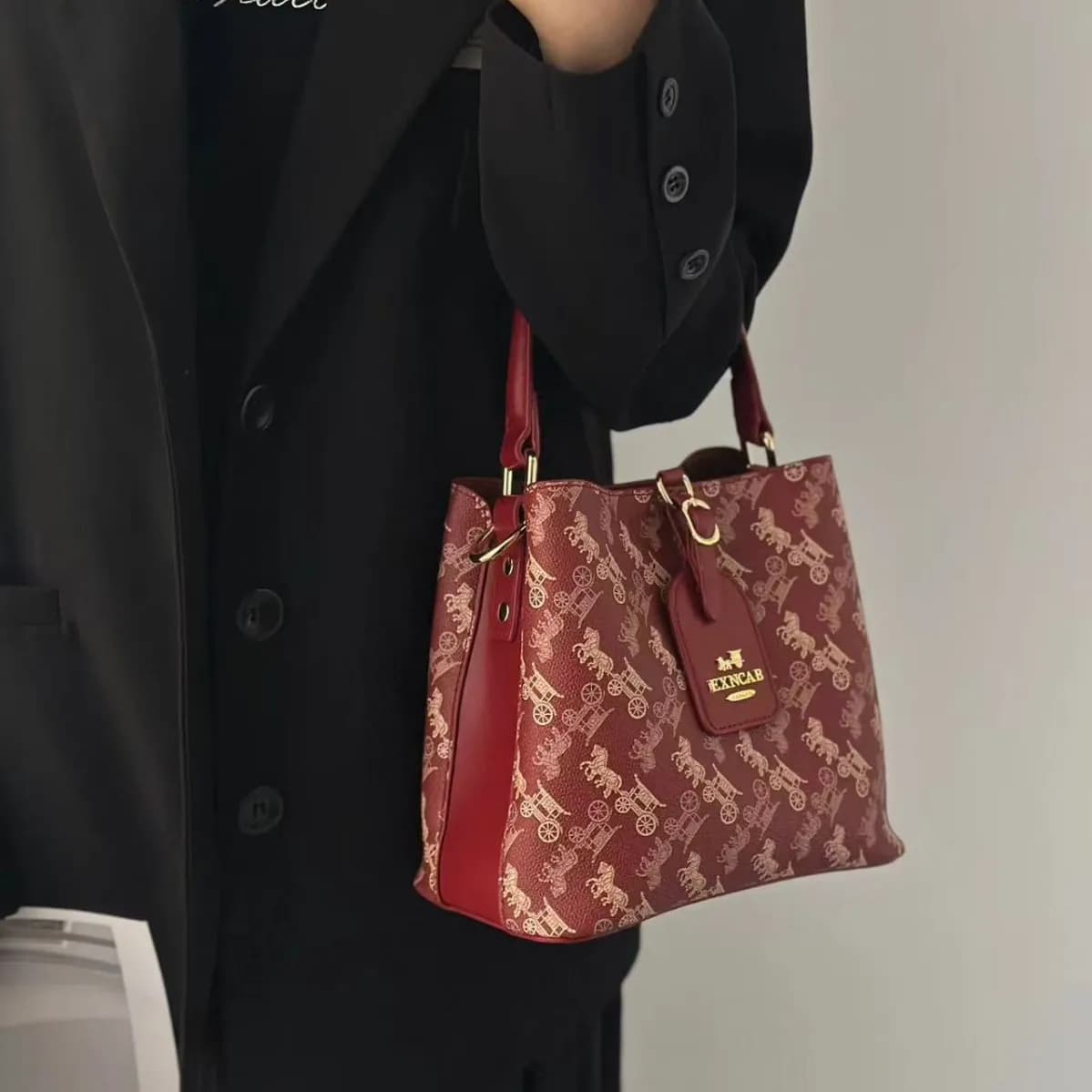 Borse fasciatoio di design semplici e alla moda per donna, borsa a tracolla minimalista ed elegante, borsa da pendolare in pelle di grande capacità, stile vintage chic
