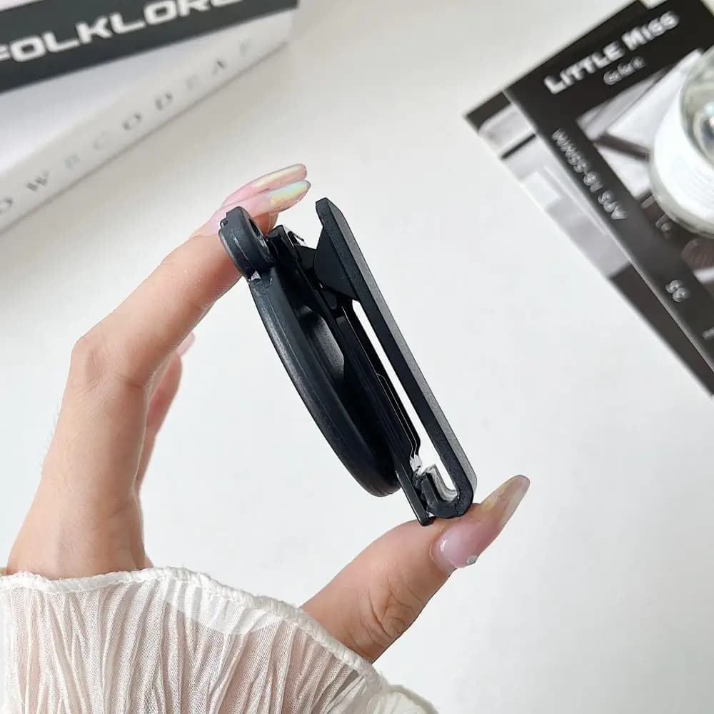 Supporto Magnetico per Telefono a Mani Libere con Gancio in Metallo e Cordino a Molla, Clip per Cintura e Zaino, Sgancio Rapido e Rimovibile