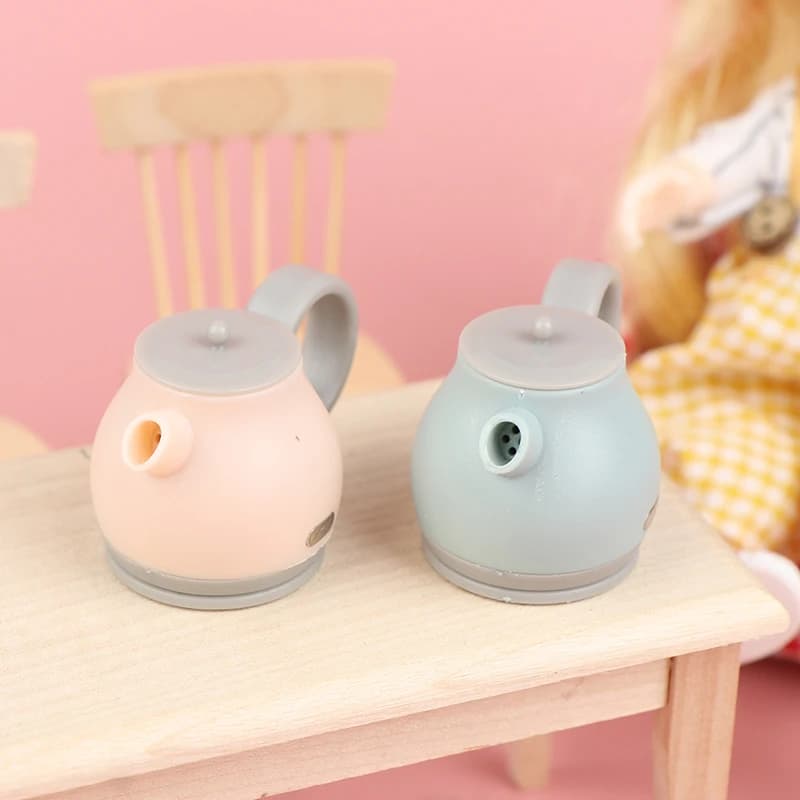 1: 12 casa delle bambole Mini decorazione simulazione bollitore elettrico pentola per acqua calda elettrodomestici per casa delle bambole modello giocattolo forniture da cucina