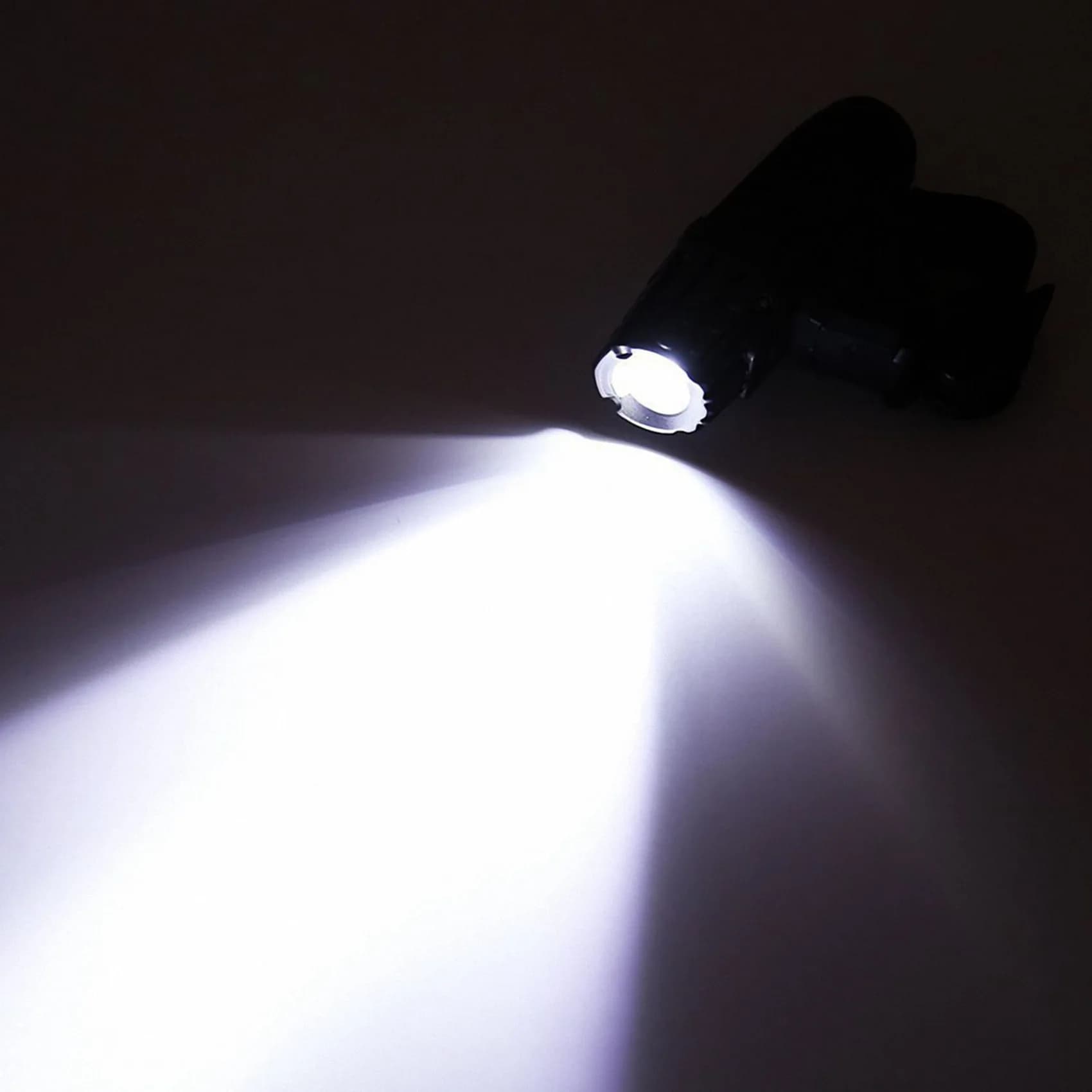 Y49A-2X Luci per bici Luci per bicicletta Set di luci per bici ricaricabili USB anteriori e posteriori Torcia anteriore e posteriore super luminosa
