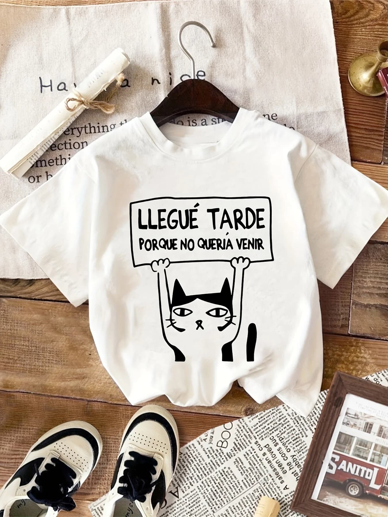 Women's Cute Cat Letter Print T-Shirt "Llegue Tarde Porque No Queria Venir" Casual Short Sleeve Round Neck Top Daily Wear