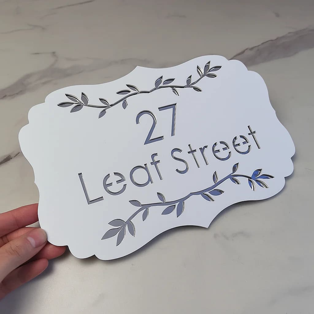 Matte White Acrylic Door Plaque – Custom Cloud Style House Number Sign with Leaf Wreath, 3D Laser Engraved Outdoor Wall Decor