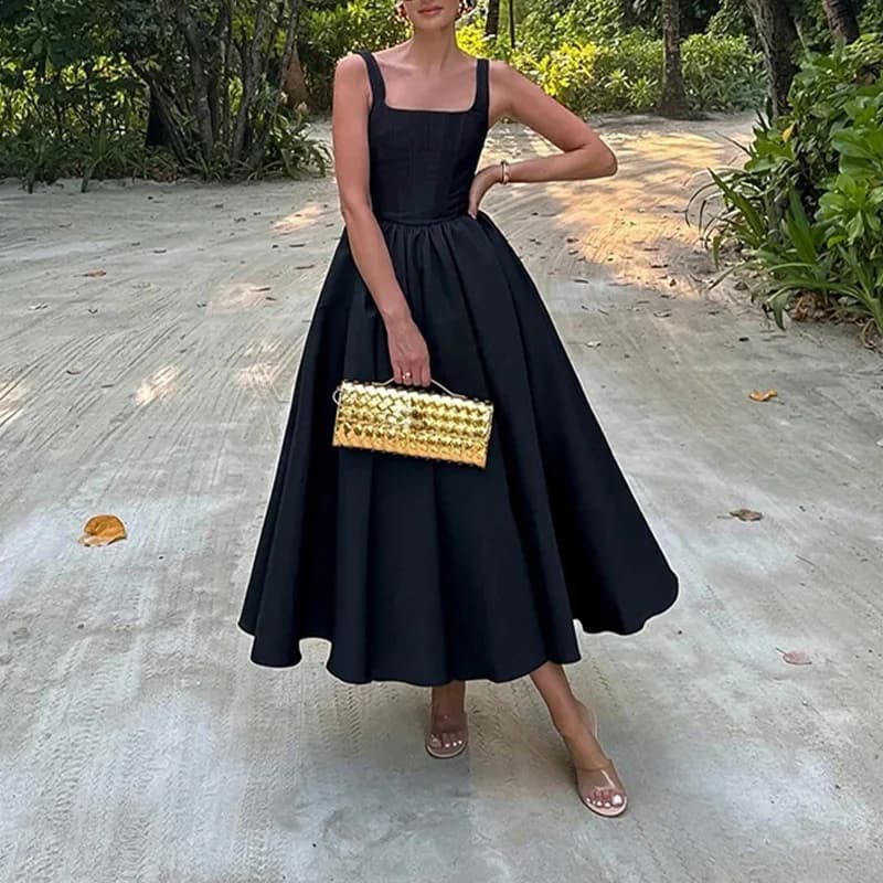 2025 Abito nero da donna Colletto quadrato Cerniera senza schienale Temperamento elegante Stile Hepburn Gonna lunga con bretelle per grandi feste