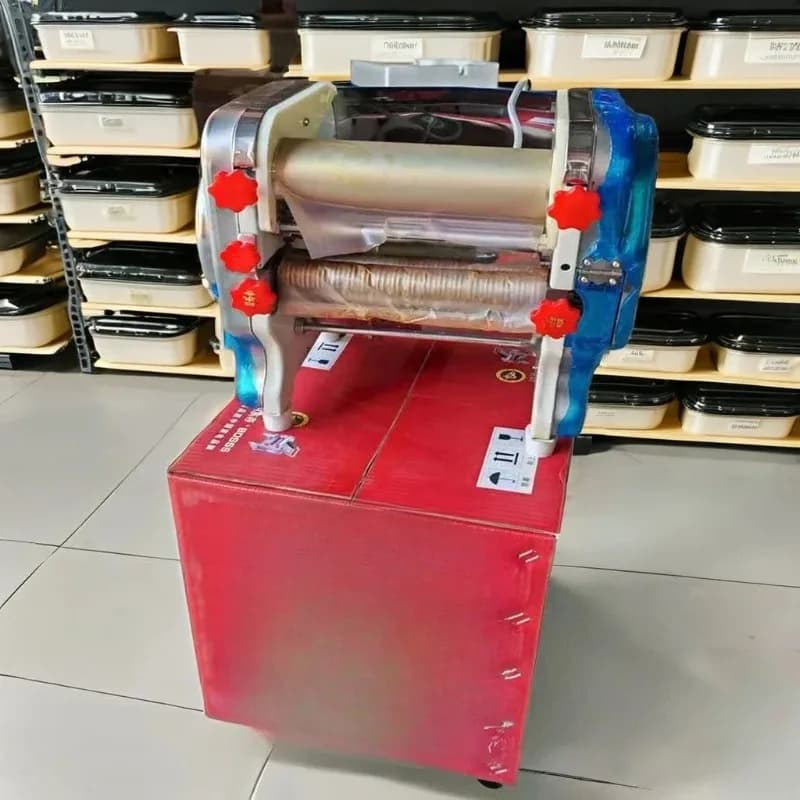 Tagliatelle fresche elettriche che producono elettrodomestico da cucina prodotto fresco con tagliatelle per pasta automatica