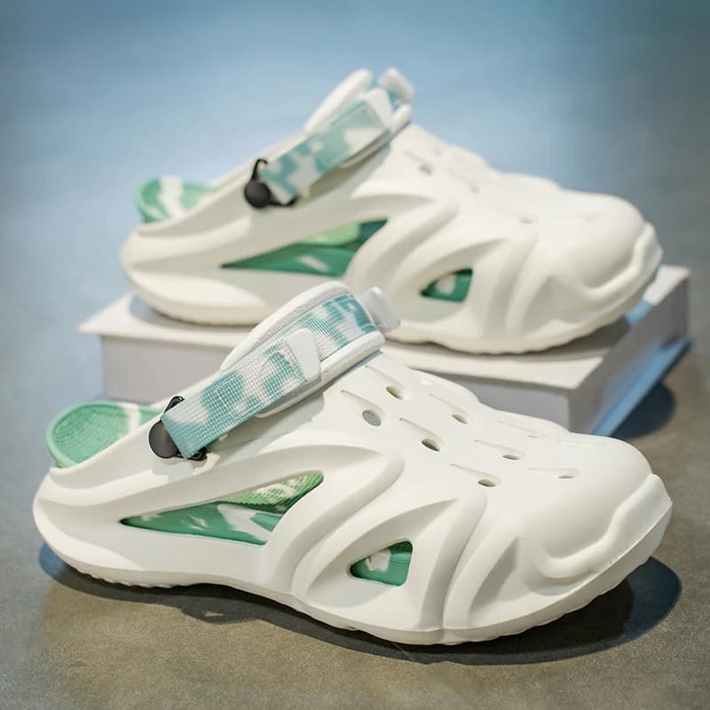 Unisex Summer Outdoor Anti-Slip Driving Large Size 45 Beach Sandals Hole Hole Slippers Wear-Resistant Thick Bottom Low Heel
