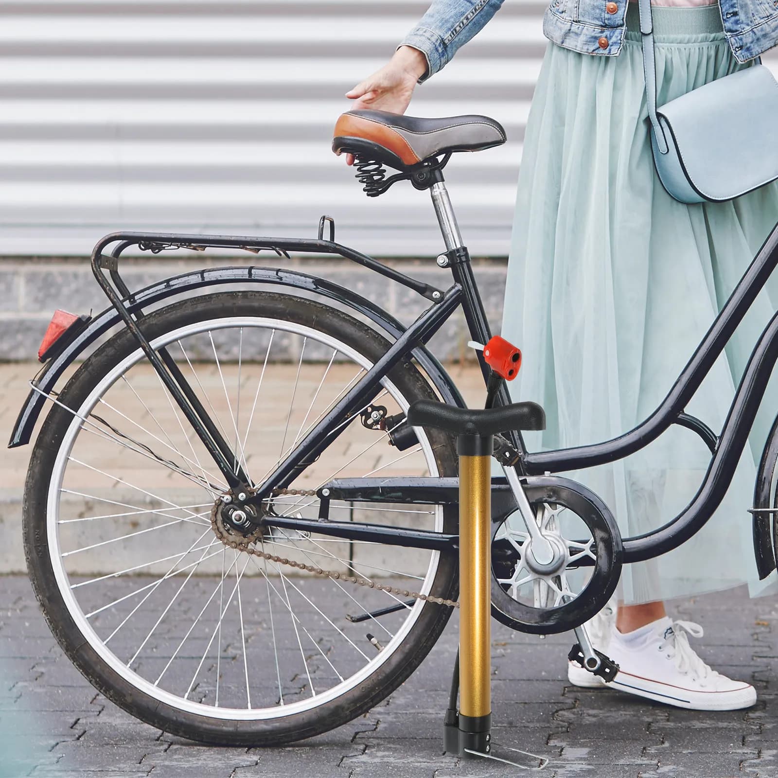 Pompa per Bicicletta Portatile, Leggera e Compatta, Gonfiatore per Pneumatici di Biciclette, Accessorio Pratico per Ciclisti