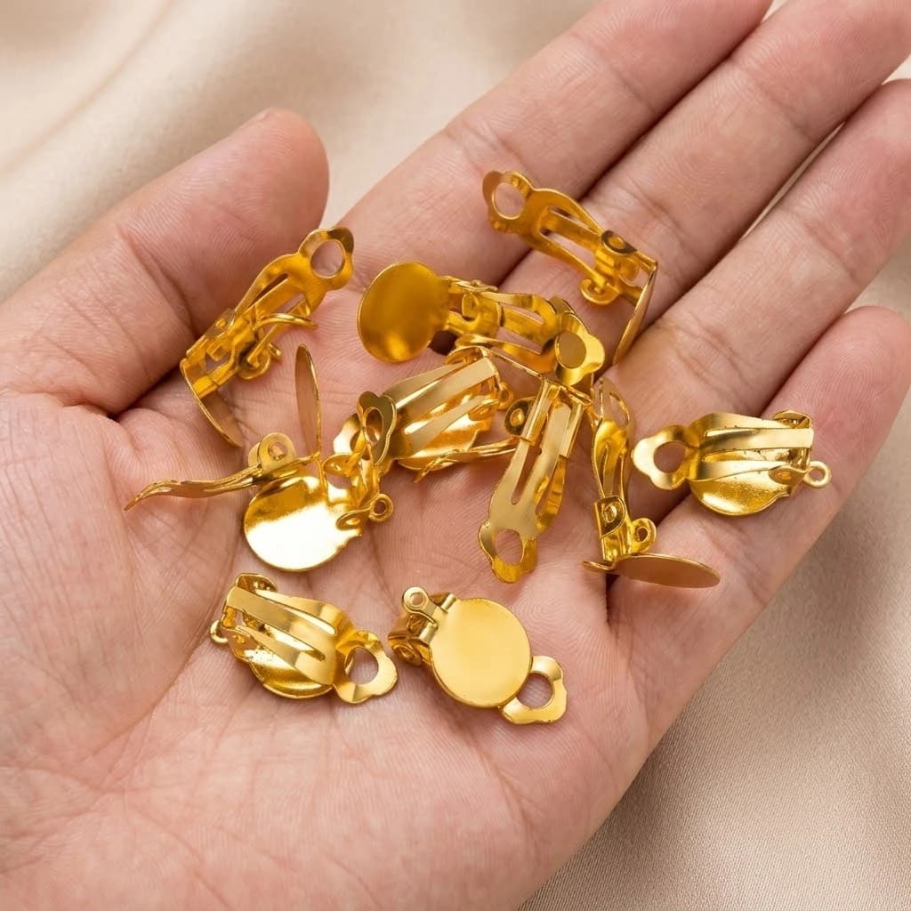 50 Pezzi Convertitori per Orecchini a Clip Dorati, Base Piatta Rotonda, Clip per Orecchini Fai-da-Te per Donne, Uomini e Ragazze, per Orecchie Non Forate