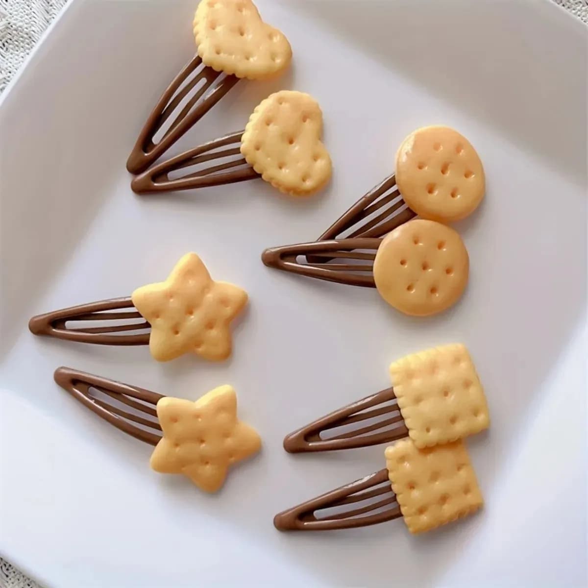 8pcs/Set Adorable Biscuit Theme Hair Clips for Women And Girls Funny Simulation Daily Hairpins Set