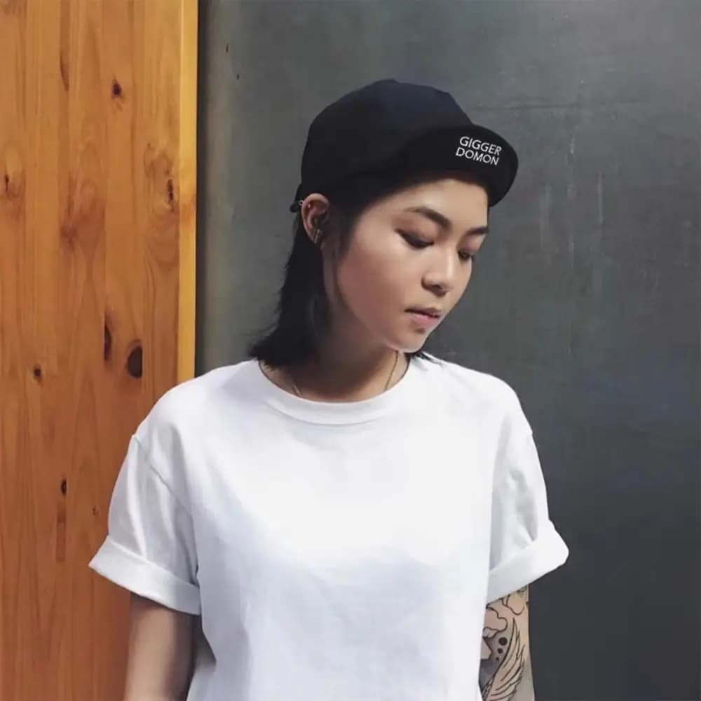 Fashion Letter Embroidered Baseball Cap Adjustable Short Brim Sports Hat Breathable Sun Hat Outdoor