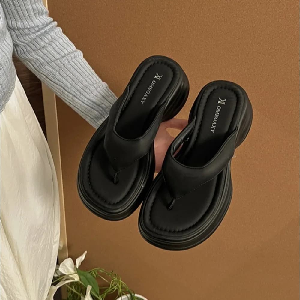 Thick-soled Slippers for Women Wear Non-slip Thick-soled Flip-flops Women's 2026 Summer New Versatile Beach Cool Slippers Womens