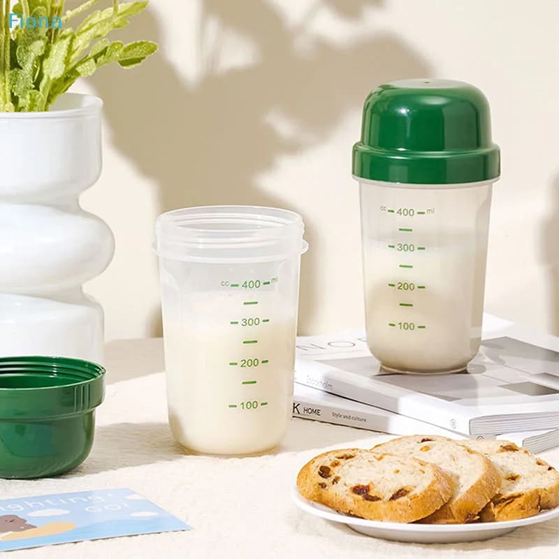 ✔ Bottiglia Shaker in Plastica Trasparente da 400ml con Scala Graduata, Shaker per Proteine da Viaggio Antigoccia, Bicchiere Frullatore per Palestra e Preparazione Pasti