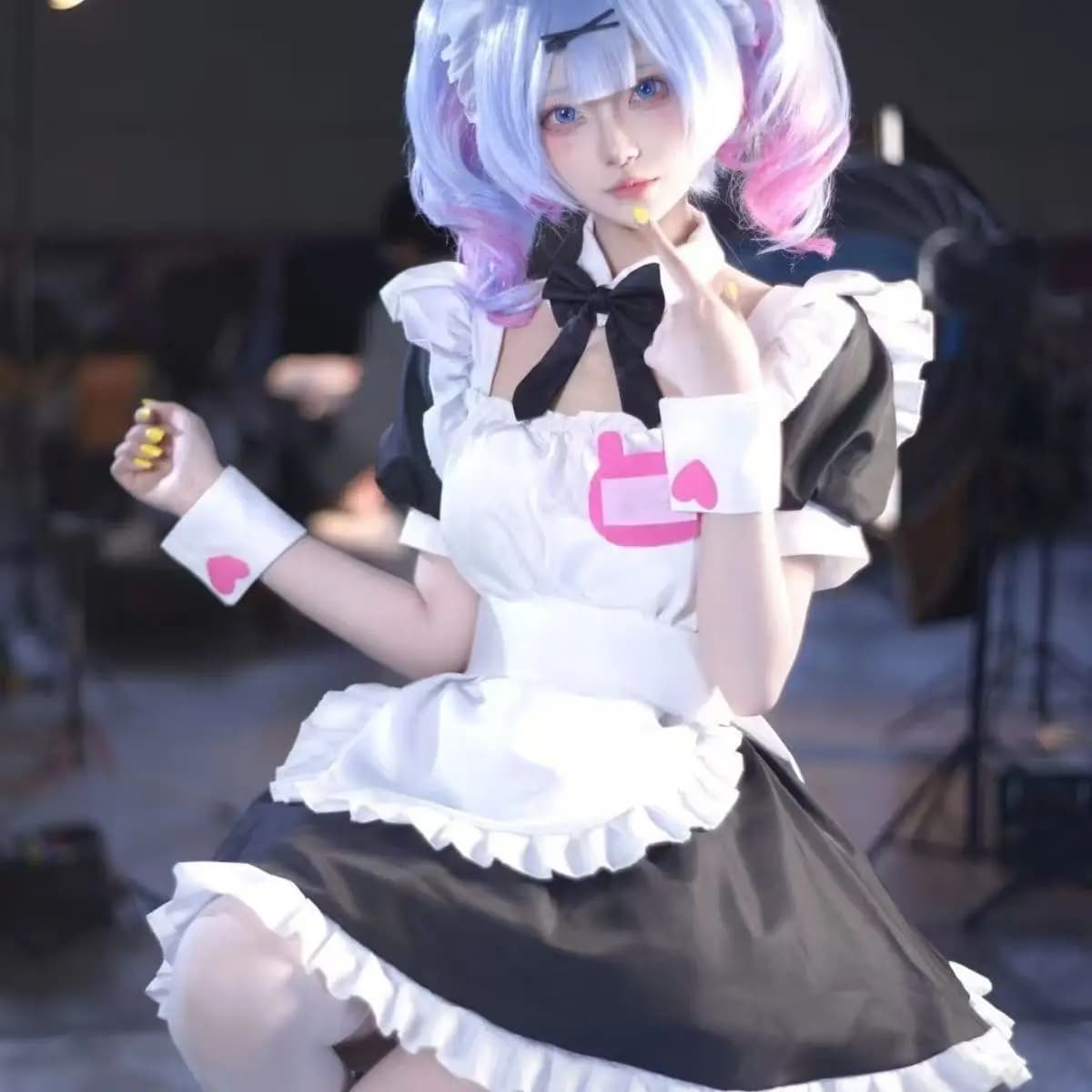 Costume cosplay miku Dress with sleeves Maid dress with rabbit hole