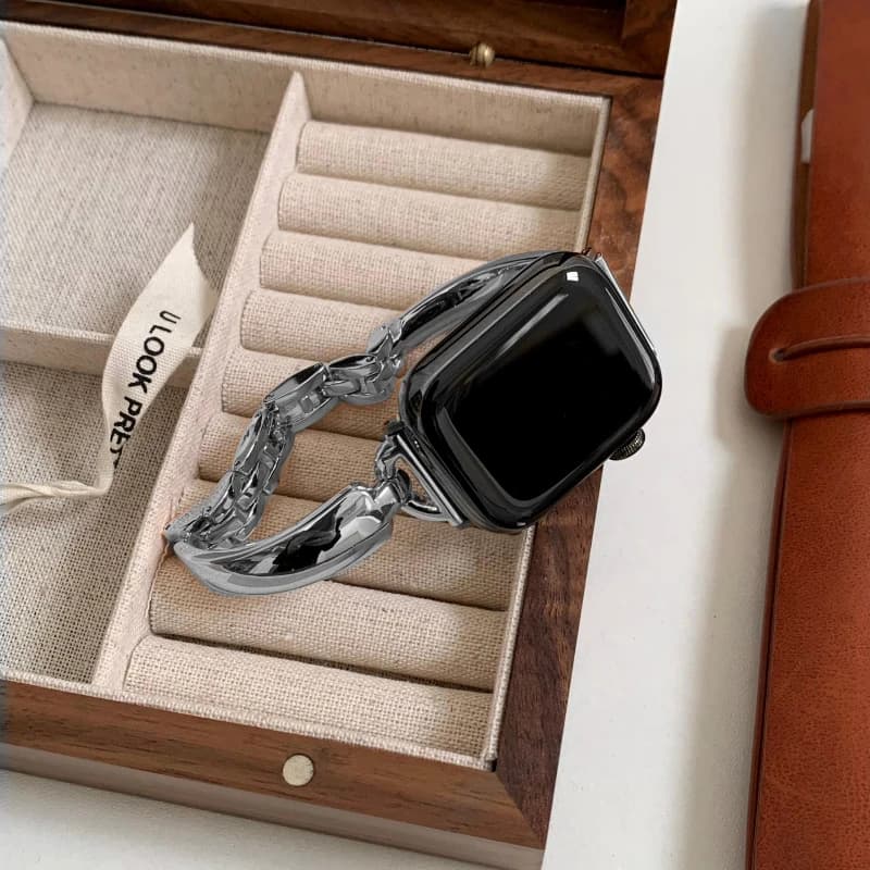 Cinturino in metallo di lusso per iWatch Ultra Series 10 9 8 7 SE 6 5 4 cinturino sottile per ragazza per Apple Watch 38mm 40 41 42 44 45 46 49mm