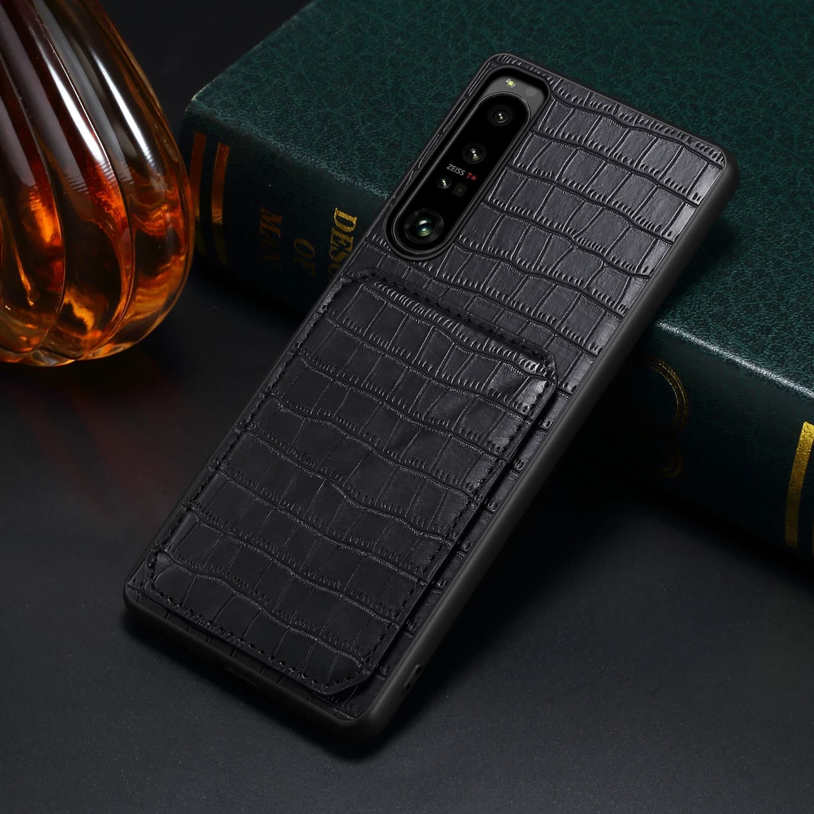 Denior per Sony Xperia 10/1 Series, custodia per telefono in pelle PU con motivo coccodrillo, porta carte di credito con clip (1 slot per carte)