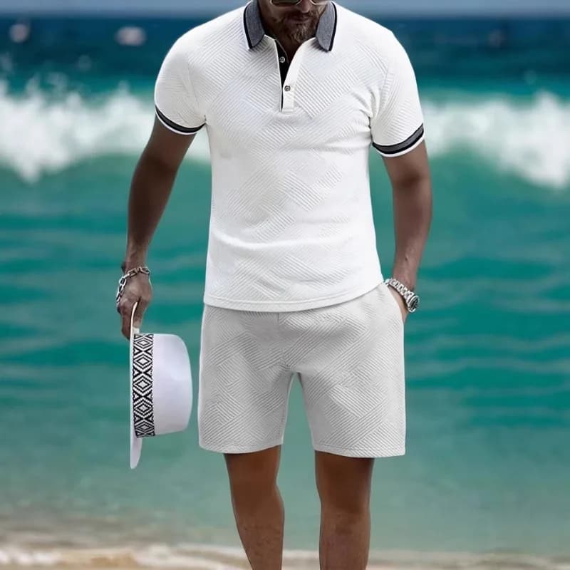 Completo Estivo da Uomo: Polo Texturizzata e Pantaloncini, Outfit Casual a Due Pezzi con Colletto a Contrasto e Maniche Corte, Ideale per la Spiaggia