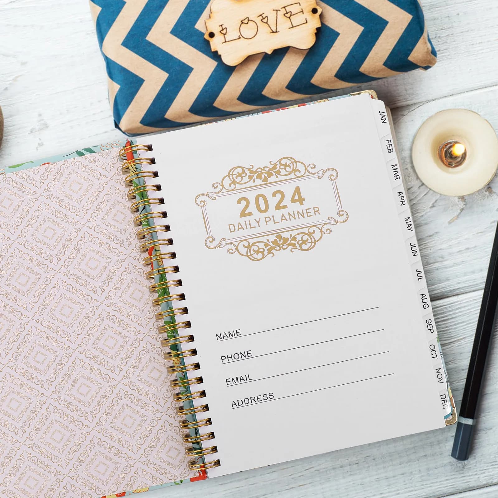 Agenda 2024 in Inglese A5 con Fogli Staccabili, Pianificatore Settimanale a Spirale, Calendario per Insegnanti, Quaderno per Pianificazione delle Lezioni e Studio