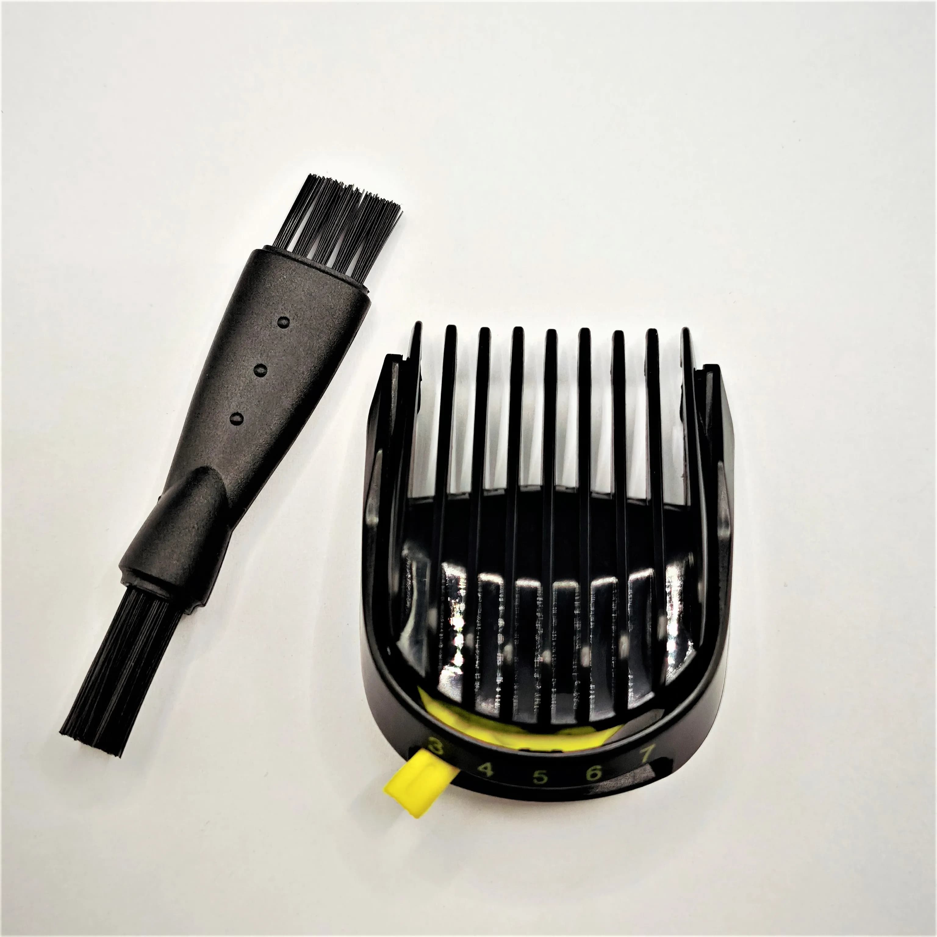 Pettine di Precisione Regolabile 3-7mm Compatibile con Trimmer Philips MultiGroom Serie MG BT, Parti di Ricambio per Rasoio, Nuovo