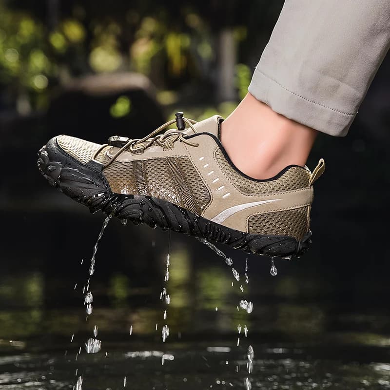 Scarpe da trekking da uomo Scarpe sportive casual leggere in rete antiscivolo resistenti all'usura Scarpe casual da uomo traspiranti con lacci